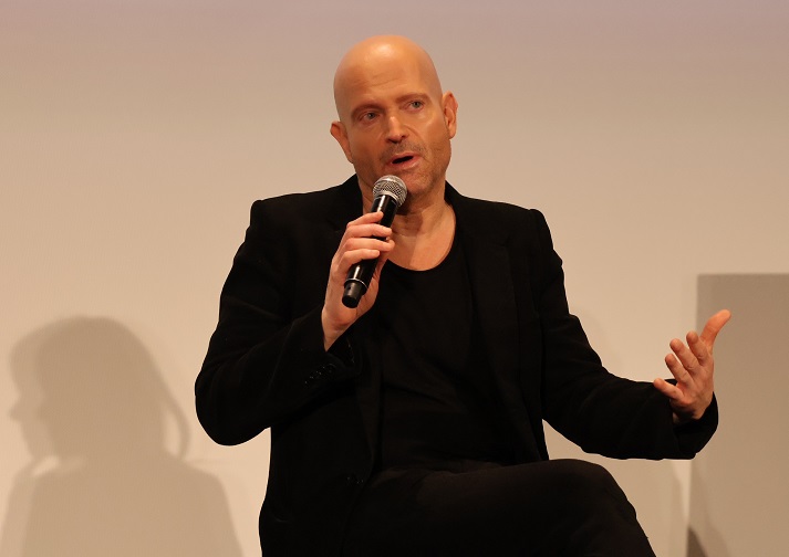 映画「ホワイトバード はじまりのワンダー」東京国際映画祭ジャパンプレミアにマーク・フォースター監督とエグゼクティブ・プロデューサー登壇