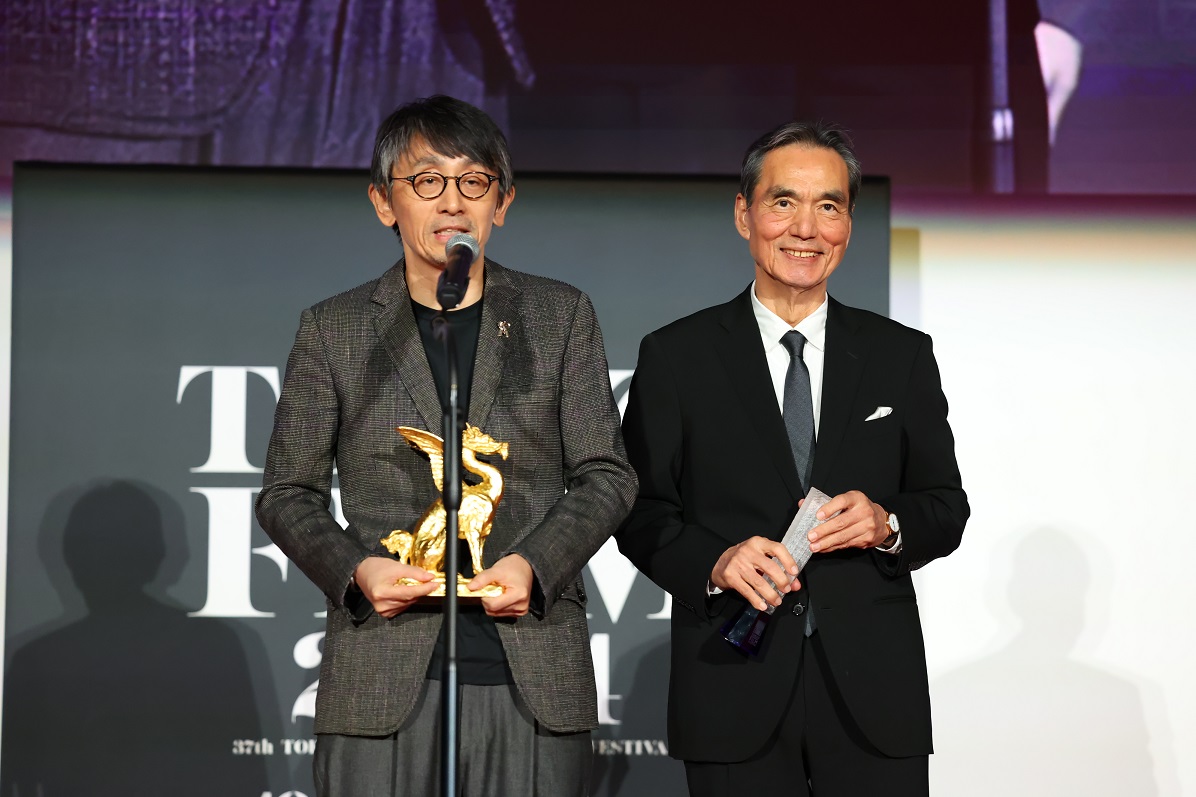 第37回東京国際映画祭閉幕　長塚京三主演「敵」3冠　東京グランプリ、最優秀監督賞、最優秀男優賞