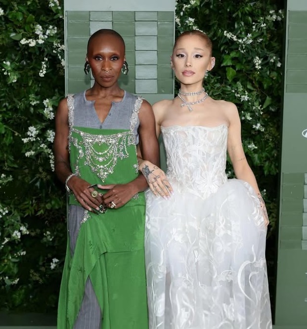 >アリアナ・グランデ、「ウィキッド ふたりの魔女」でアカデミー賞助演女優賞最有力　シンシア・エリヴォの主演女優賞は激戦