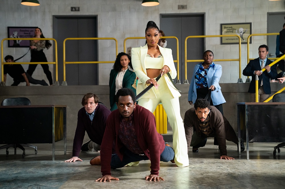 「ディックス‼ ザ・ミュージカル」A24初のミュージカル　驚きの下ネタ全開
