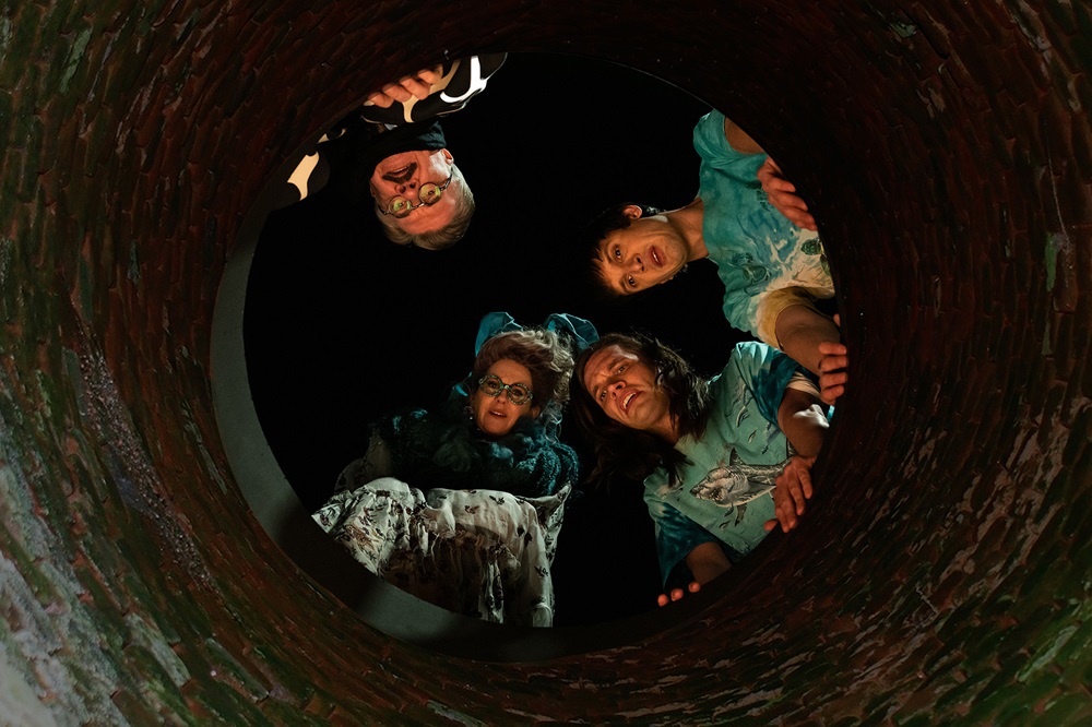 「ディックス‼ ザ・ミュージカル」A24初のミュージカル　驚きの下ネタ全開
