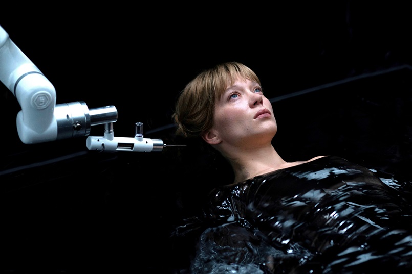 映画「けものがいる」ベルトラン・ボネロ監督が共同プロデューサーのグザヴィエ・ドランや「世界初のQRコードのエンド・クレジット」について語る
