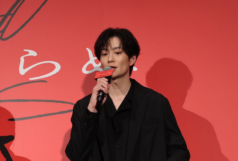 映画「ゆきてかへらぬ」完成披露舞台挨拶　広瀬すず、木戸大聖、岡田将生、根岸吉太郎監督登壇
