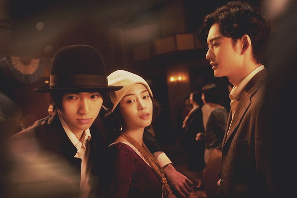 映画「ゆきてかへらぬ」公開記念舞台挨拶 広瀬すず、木戸大聖、岡田将生、キタニタツヤ、根岸吉太郎監督登壇