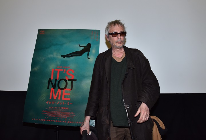 レオス・カラックス監督、新作「ITʻS NOT ME イッツ・ノット・ミー」の先行上映会でQ&A