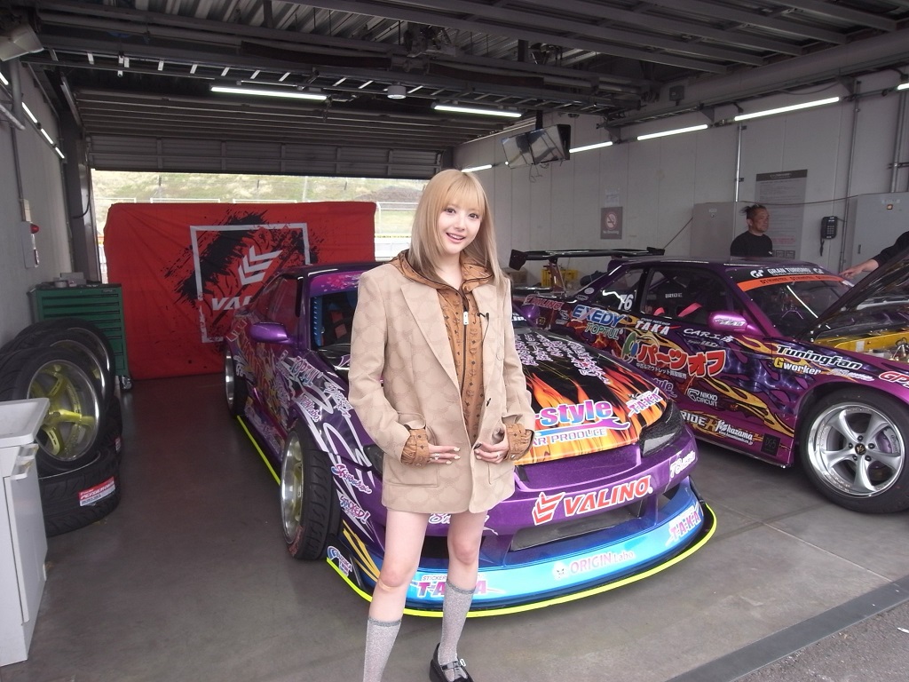 ドリフトエンターテイメント映画「ALIVEHOON アライブフーンBeyond the limit」製作決定報告イベント　主演・安斉かれん、下山天監督登壇