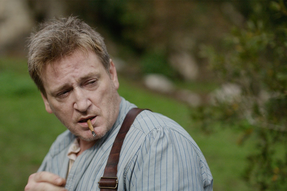 「ロザリー」ヒゲの女性が真実の愛と人生を希求する数奇の物語