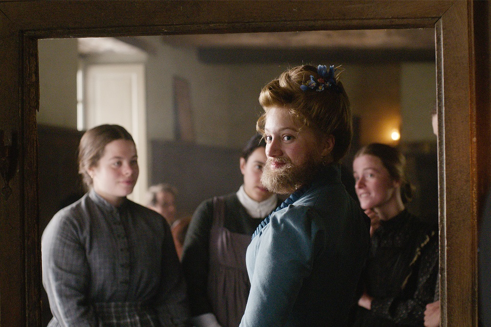 「ロザリー」ヒゲの女性が真実の愛と人生を希求する数奇の物語