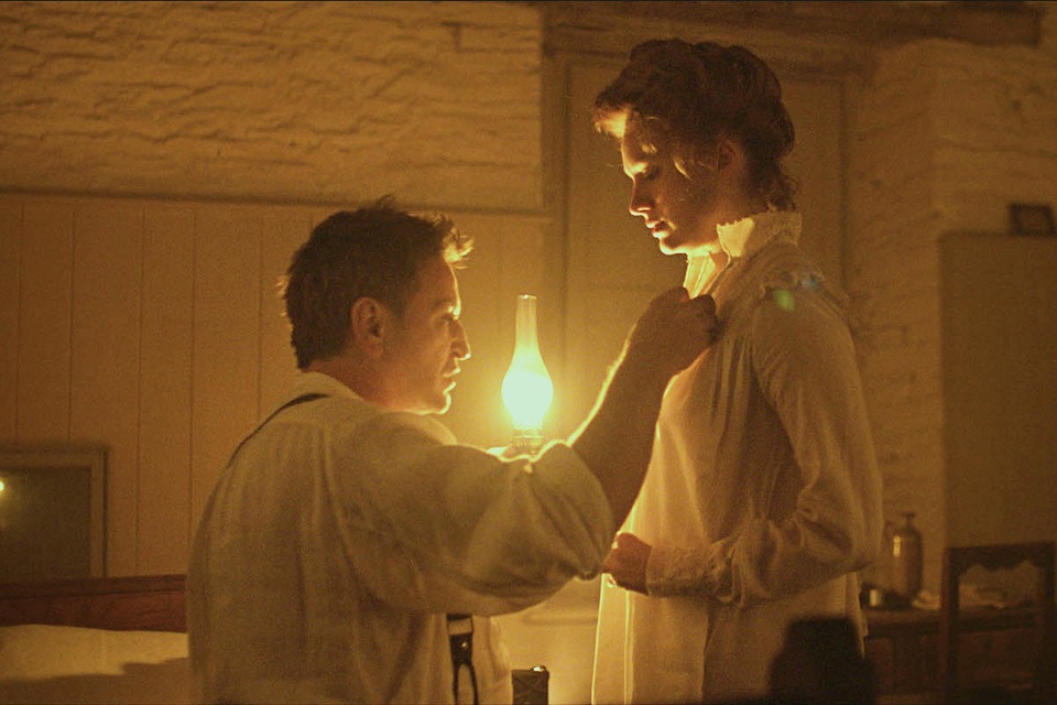 「ロザリー」ヒゲの女性が真実の愛と人生を希求する数奇の物語