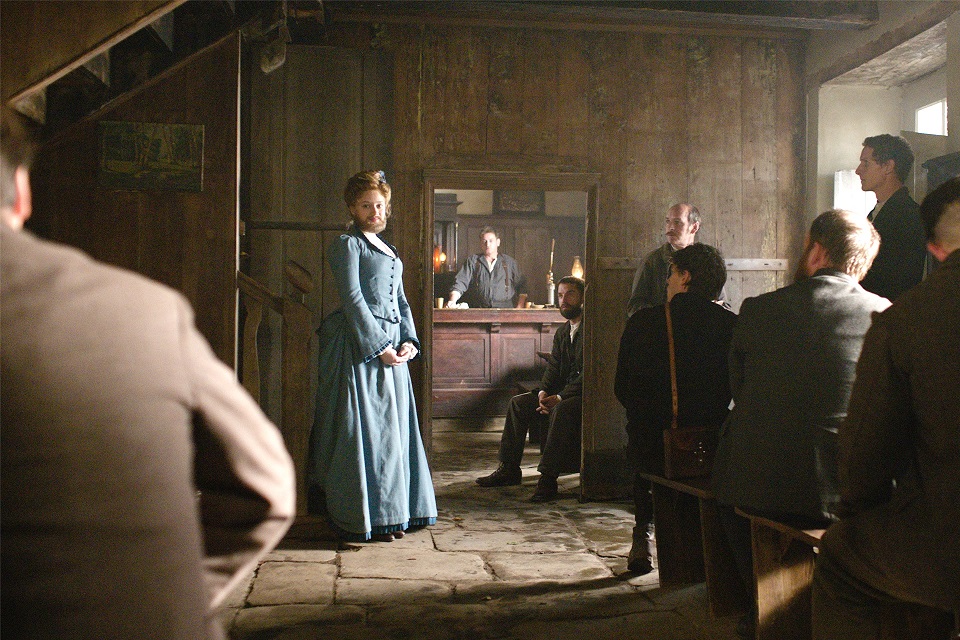 「ロザリー」ヒゲの女性が真実の愛と人生を希求する数奇の物語