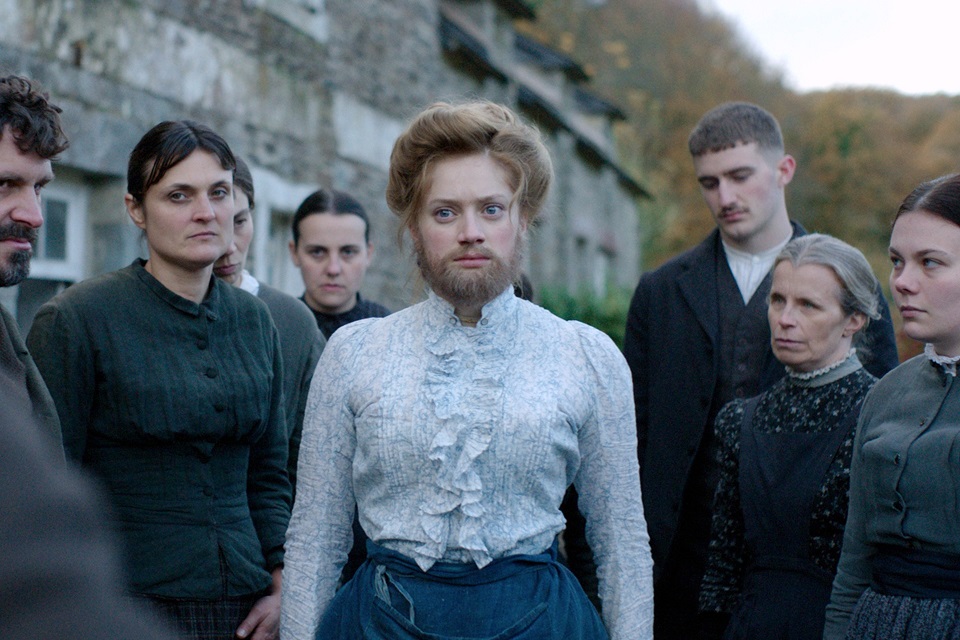 「ロザリー」ヒゲの女性が真実の愛と人生を希求する数奇の物語