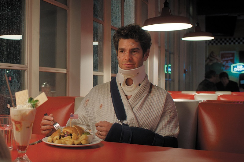 フローレンス・ピュー×アンドリュー・ガーフィールド「We Live in Time この時を生きて」特別映像「映画ランキング編」公開