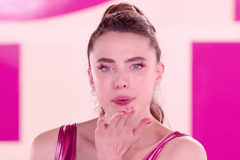 デミ・ムーア主演「サブスタンス」若さと美に執着する元人気スターの奇怪な運命
