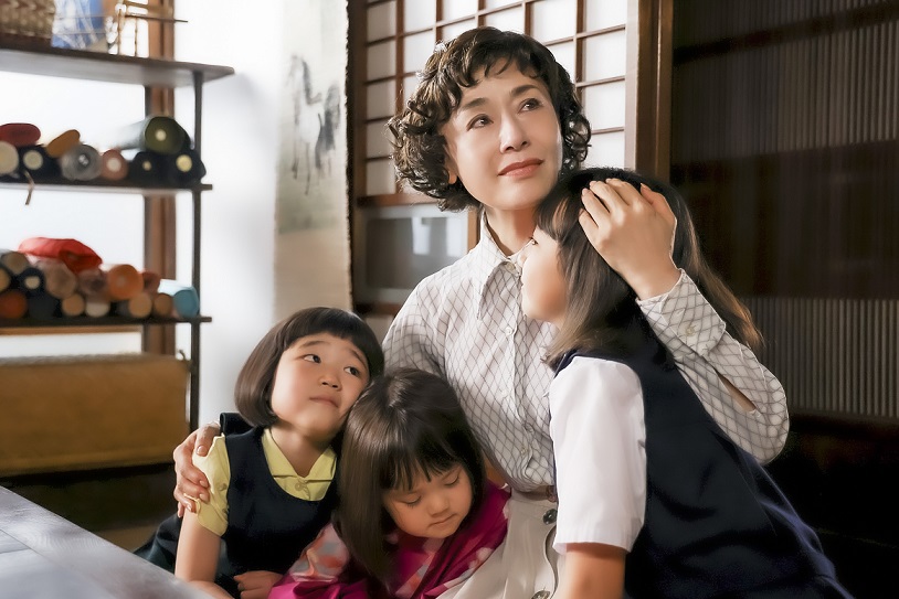 大地真央、映画初主演「ゴッドマザー〜コシノアヤコの生涯〜」完成披露上映会に”コシノ・ファミリー”が勢ぞろい