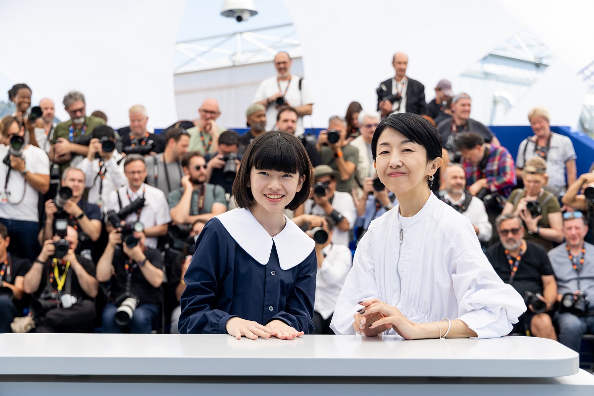 映画「ルノワール」、第78回カンヌ国際映画祭で　早川千絵監督らがフォトコールと公式会見に出席　早川監督、鈴木唯を海外メディア絶賛
