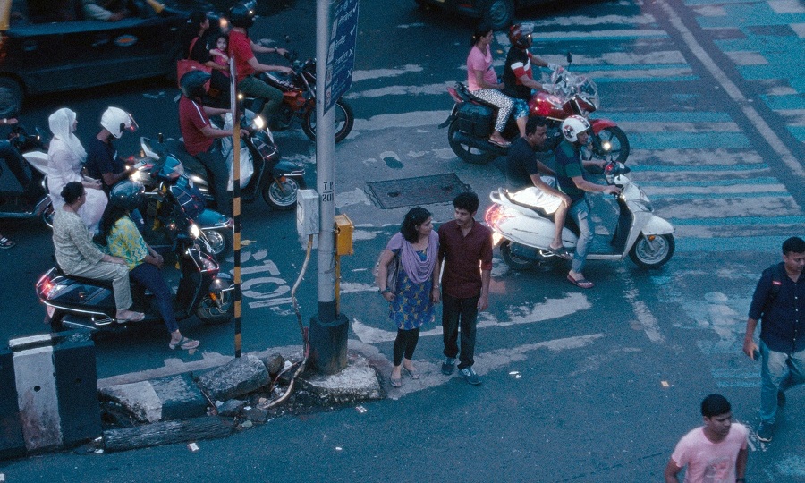 映画「私たちが光と想うすべて」ムンバイで働く看護師プラバとアヌの仕事・結婚・恋の悩みと2人の絆