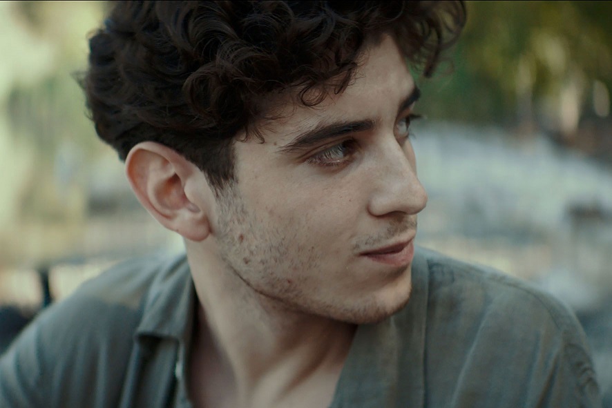 イタリア映画「美しい夏」 画家とモデルの間で揺れ動くお針子の鮮烈な青春
