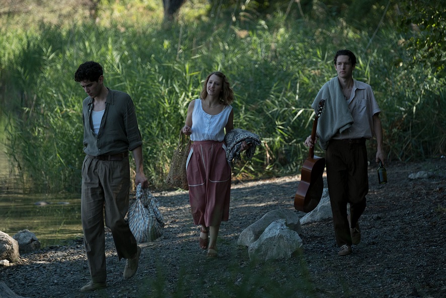 イタリア映画「美しい夏」 画家とモデルの間で揺れ動くお針子の鮮烈な青春
