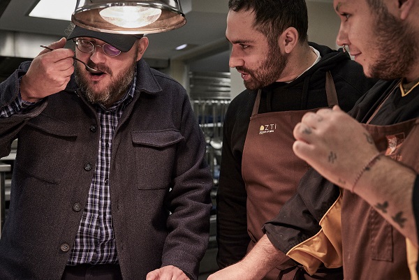 ドキュメンタリ-映画「ムガリッツ」 ”異端の名店”の異次元の独創的料理の舞台裏