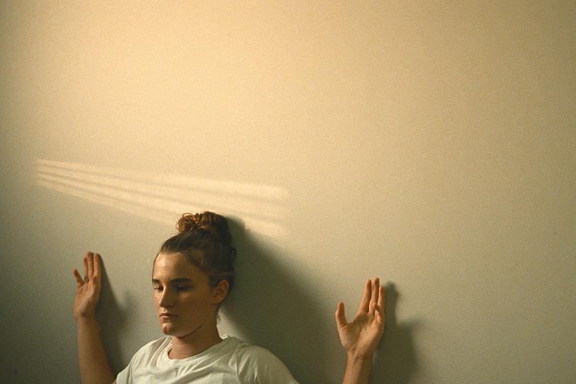 「ジュリーは沈黙したままで」15歳のテニス選手が沈黙した同僚の自殺とコーチの疑惑