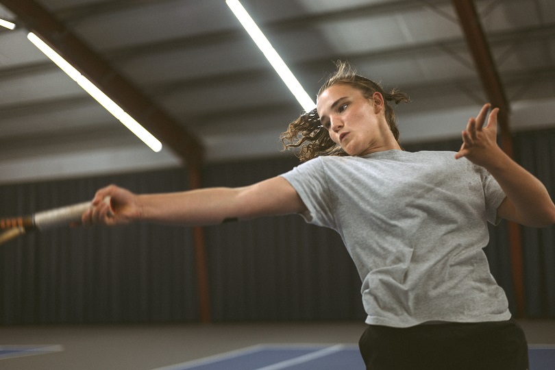 「ジュリーは沈黙したままで」15歳のテニス選手が沈黙した同僚の自殺とコーチの疑惑