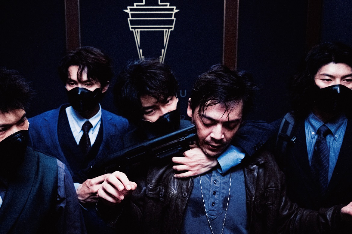 「シャドウズ・エッジ」ジャッキー・チェンが伝説の刑事役で最凶のサイバー犯罪組織と死闘