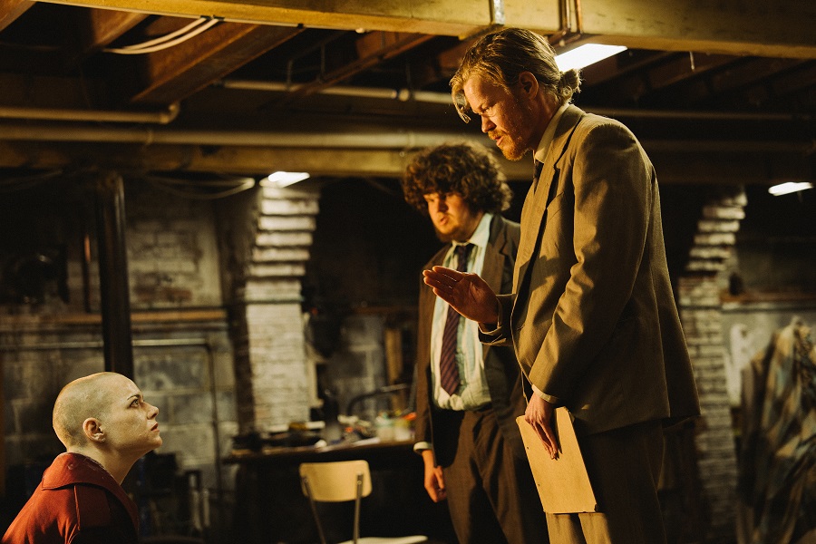 ヨルゴス・ランティモス監督、エマ・ストーン主演「ブゴニア」 前代未聞の誘拐サスペンス