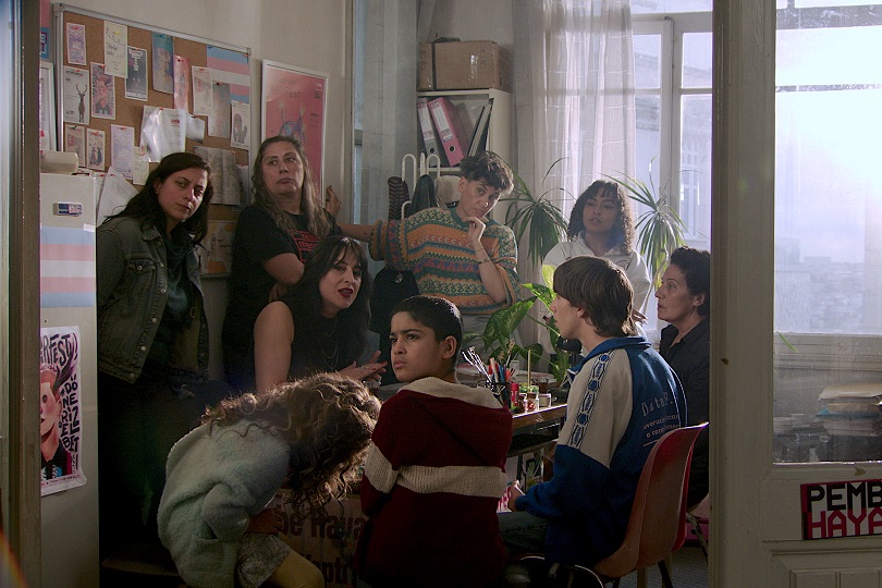 「CROSSING 心の交差点」トランスジェンダーの姪を探してジョージアからトルコに旅する女性と青年のロードムービー