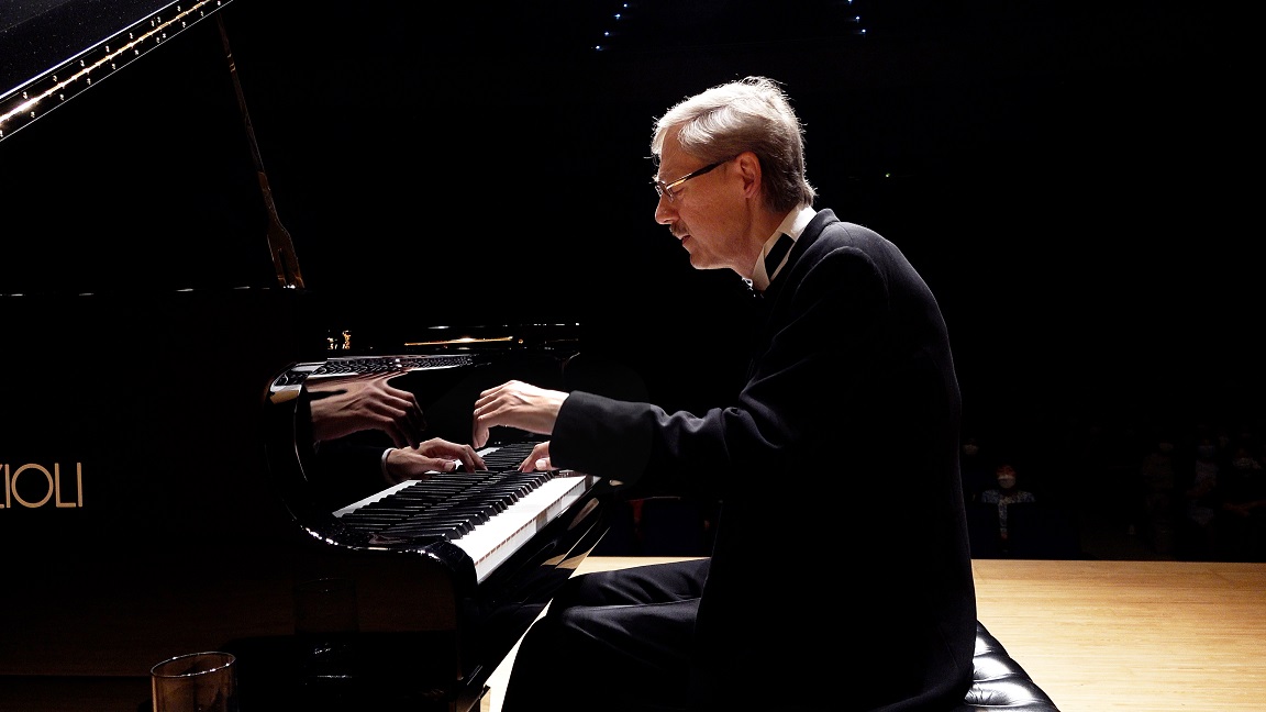 ドキュメンタリー映画「ブーニン　天才ピアニストの沈黙と再生」 天才ピアニストの激動の軌跡