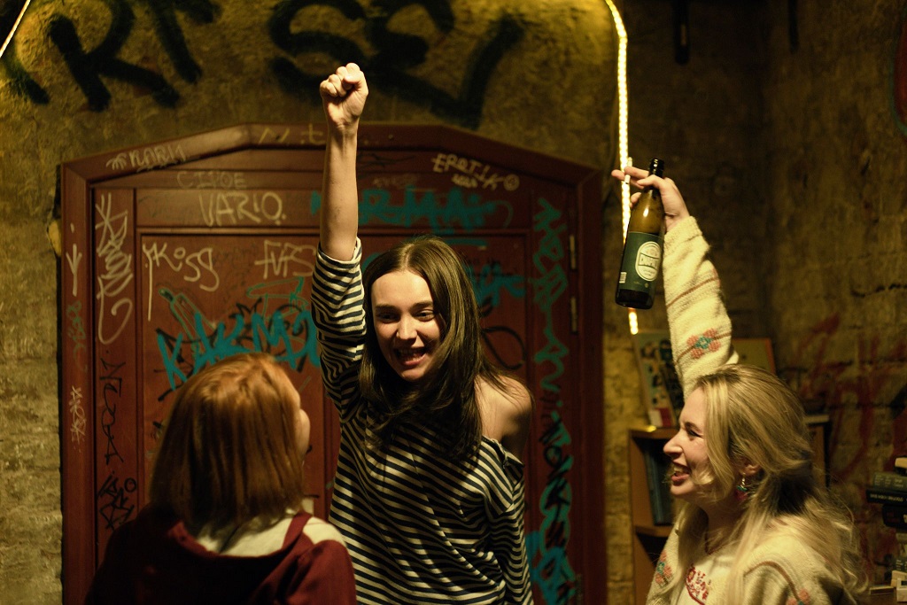 「OXANA 裸の革命家・オクサナ」裸で世界へ抗った女性オクサナ・シャチコの壮絶な半生
　