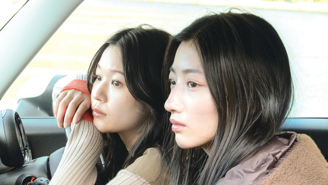 映画「い ろ は」　ノスタルジックな長崎で巻き起こる「ドロドロのダメ男巡り」と「ヒリつく姉妹の絆」の物語　予告編＆新規場面写真解禁
　